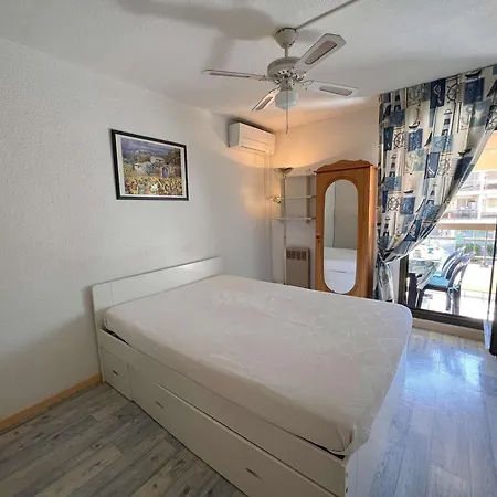 2 Pieces A Frejus, Proche Apartment *